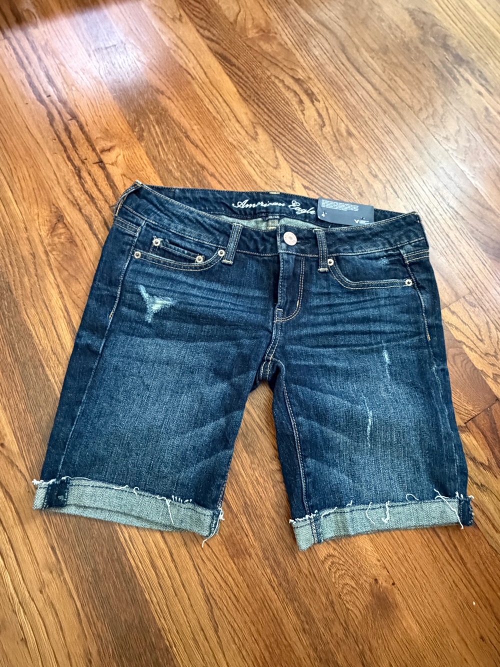 *American Eagle Outfitters Dark Blue Denim Bermuda Shorts Women’s Size 4 NWT
